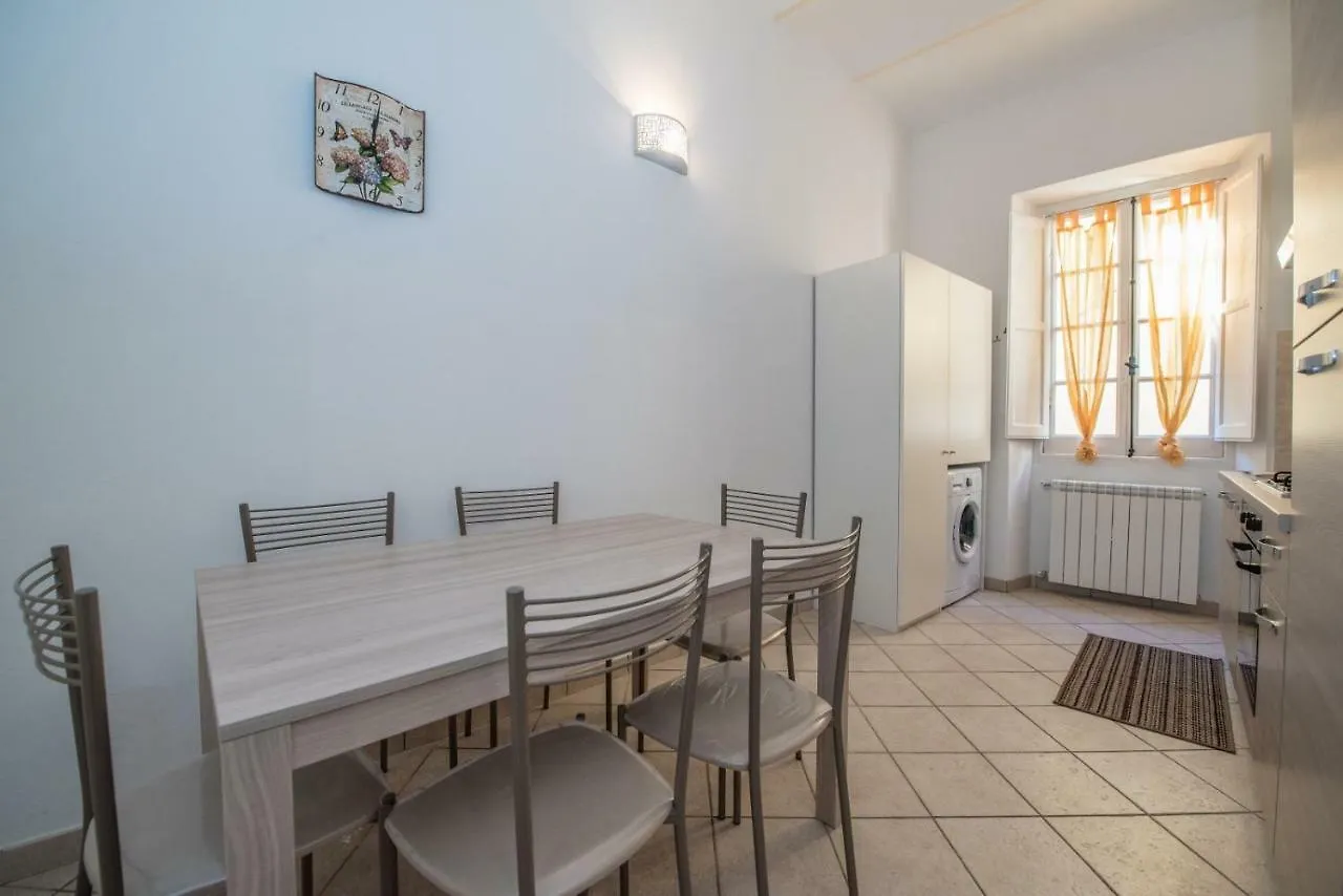Appartamento Finalborgo - Casa Nanetti 6 posti in centro Finale Ligure